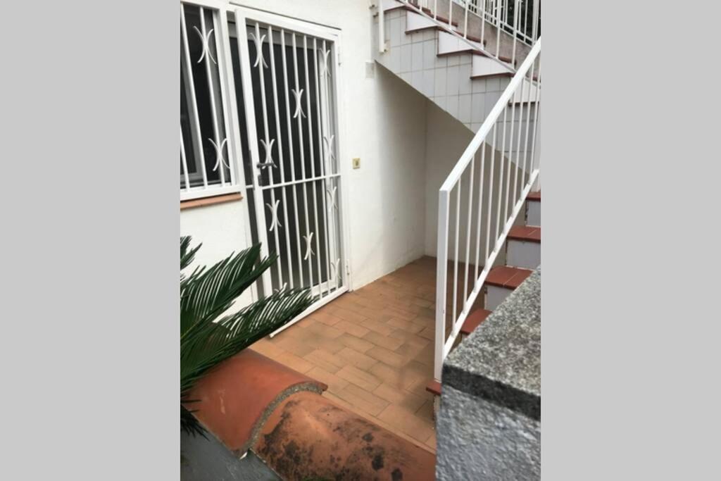 Studio Dans Un Endroit Calme Et Discret D Empuria Empuriabrava Exterior foto