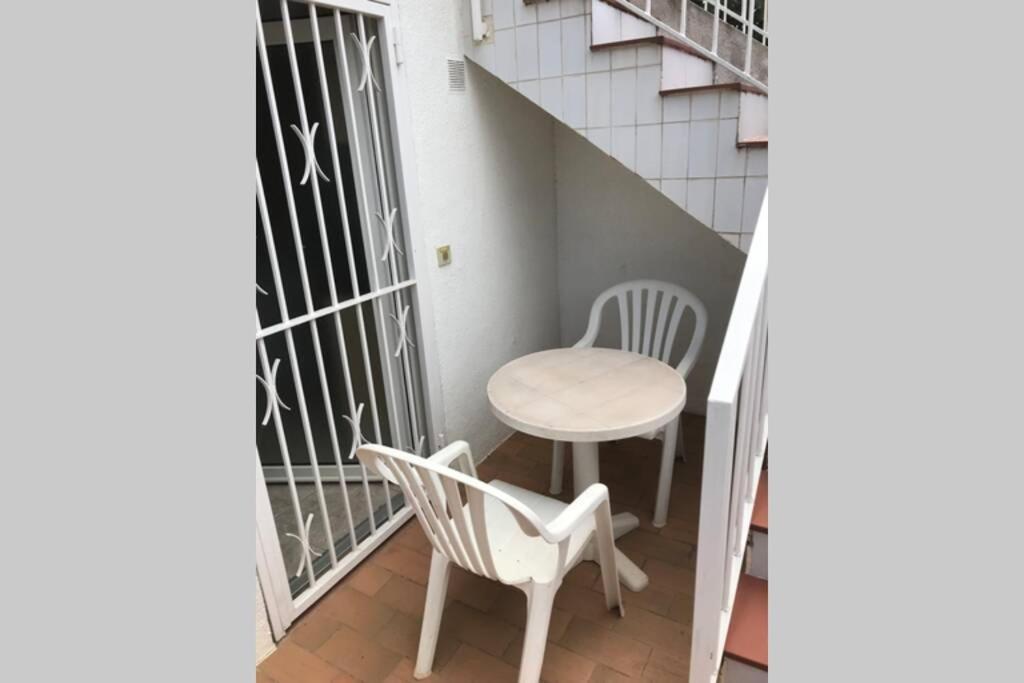 Studio Dans Un Endroit Calme Et Discret D Empuria Empuriabrava Exterior foto